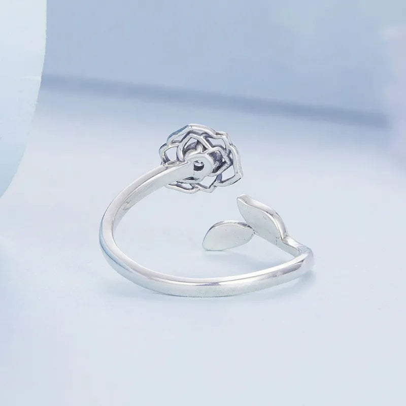 925 Ayar Gümüş Kamelya Açık Yüzük – Romantik ve Ayarlanabilir Tasarım