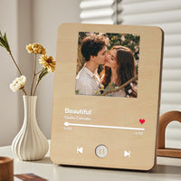 Kişiselleştirilmiş Fotoğraflı Ahşap Müzik Çalar - Çiftler İçin Düğün ve Yıldönümü Hediyesi - OnlineBazaar