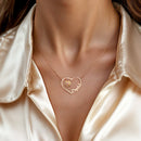 Kişiselleştirilmiş Kalp Şeklinde Ayçiçeği İsim Kolye, Doğum Taşı ile Doğum Günü ve Yıl Dönümü Hediyesi - OnlineBazaar